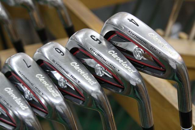 Iron Set Cleveland CG7 Tour Dynamic Gold
