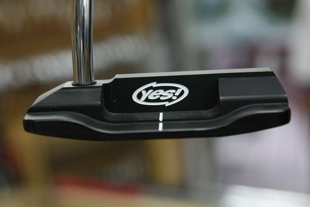 Putter Yes Donna -
